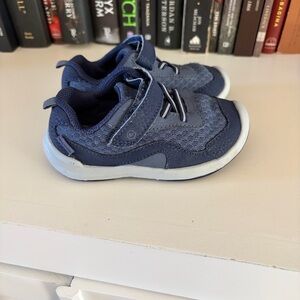 Stride Rite Winslow Navy Blue Sneakers
